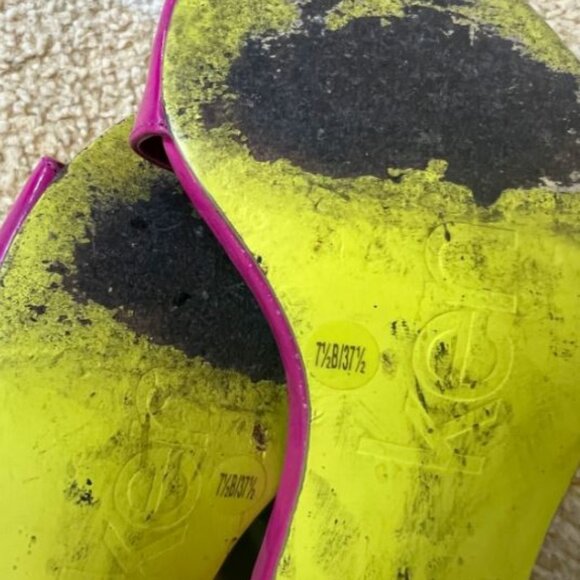 *5 for $20* Heels 7.5 - Picture 3 of 3